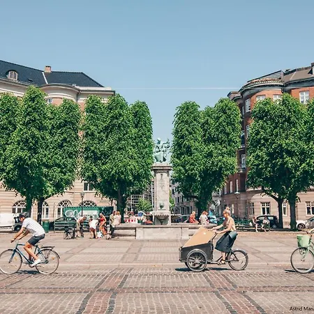 Bright 2-bedroom At Sophisticated Frederiksberg Appartement Kopenhagen